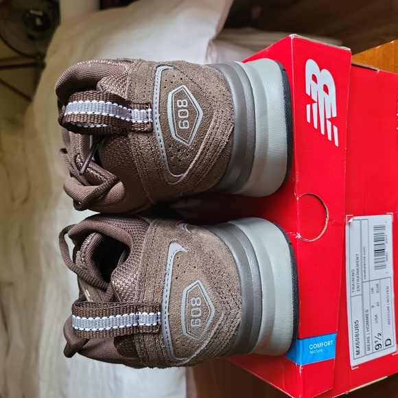 NWOT New Balance 9.5 men's brown suede 608's - Picture 6 of 9